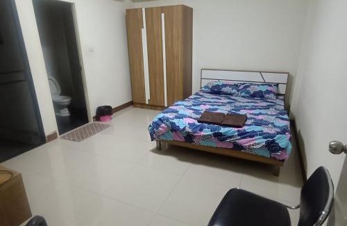 Taling Chan Hotel | PA House Apartment