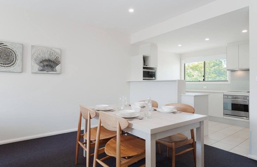 Salamander Bay Apartment | Pacific Blue 245-265 Sandy Point Rd - Dual Key Access, air conditioned unit with resort facilities and linen supplied