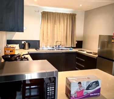 Martintar House | Pacific FairPrice Private room, shared kitchen