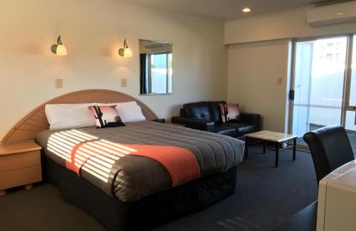 Gisborne Hotel | Pacific Harbour Motor Inn