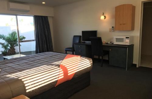 Gisborne Hotel | Pacific Harbour Motor Inn