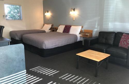 Gisborne Hotel | Pacific Harbour Motor Inn