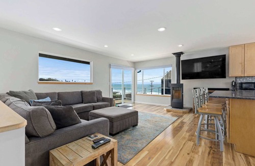Eastside Santa Cruz House | Pacific Paradise steps from the Beach!