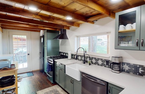 Spanish Valley Cabin | Pack Creek ~ Road House | 2 Bed, 2 Bath