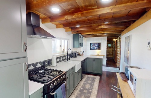 Spanish Valley Cabin | Pack Creek ~ Road House | 2 Bed, 2 Bath