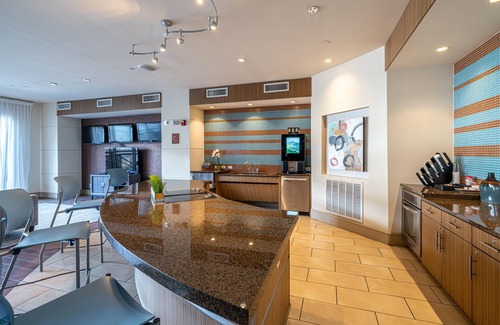 Astrodome Apartment | PackHouse 2 NRG-Med Center