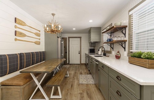 Lake Orion House | Paddler's Paradise: Serene Lake-Front Retreat in Lake Orion, MI