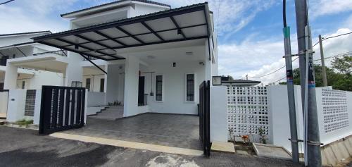 Kota Setar District Villa | Paddy Farm Cottage 鄉田民宿 (Full Aircon + Karaoke)