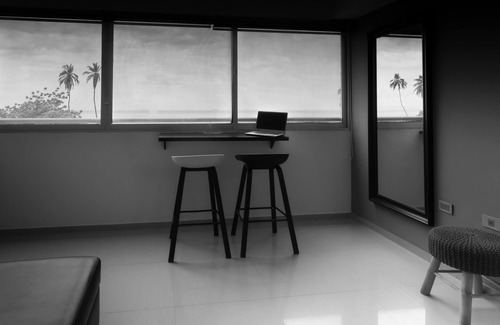 Lecheria Apartment | Paisaje relajante en una ubicacion provilegiada.Suministro de agua confiable.