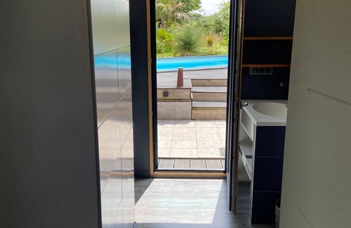 Saint-Ave House | PAISIBLE impasse, private pool, not overlooked, SEA, 3000m2 COUNTRYSIDE.