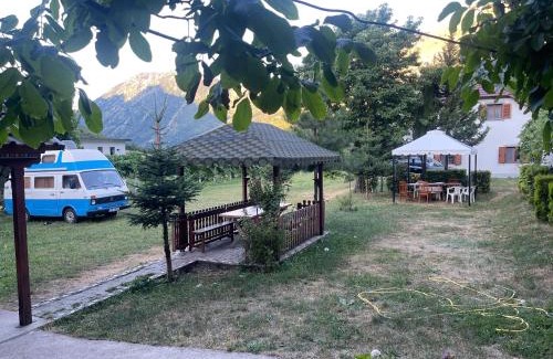 Boge House | Paja Guesthouse - Camping