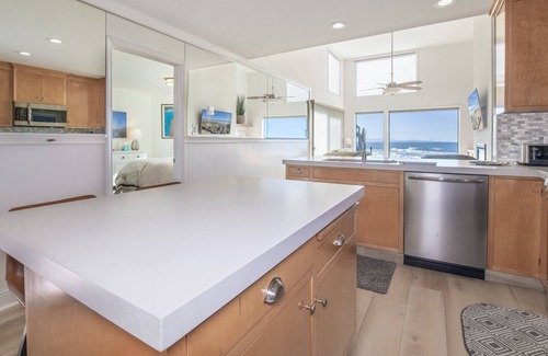 Pajaro Dunes Condo | Pajaro Dunes Resort: Top Floor 2 Bedroom Condo with Great Ocean Views!
