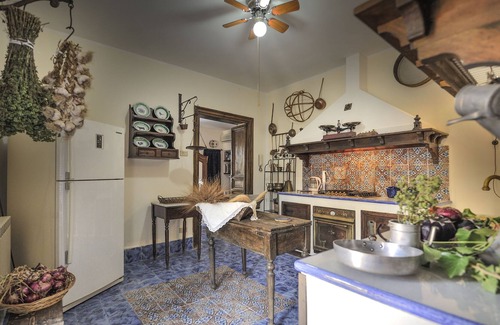 Caltanissetta House | Palazzo Amari Central Sicily