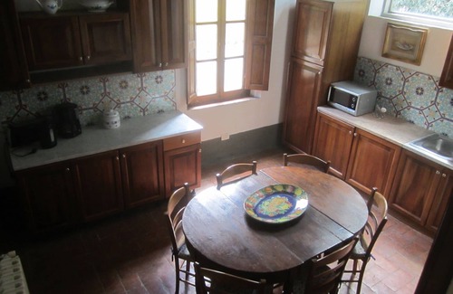Crespina Apartment | Palazzo Apartment for 6 people