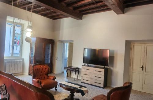 Sutri House | Palazzo Storico "Mezzadonna"