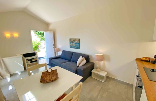 Kalami Cottage | Paleopetres K-Seven - Premium Suite - sea views - pool - Kalami -
