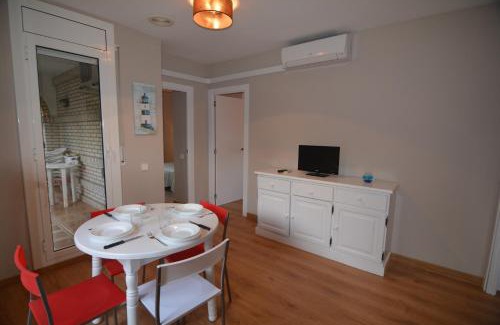 Sant Salvador Apartment | Palfuriana 86, a 30 metros de la playa WIFI ideal con niños (21)