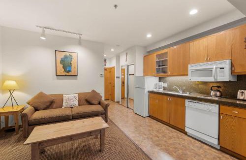 Olympic Valley Apartment | Palisades Tahoe Lodge Rentals Studio #144