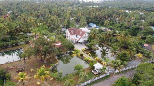Cherthala Bed & Breakfast | Palliath House