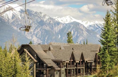 Golden Cabin | Palliser Lodge — Bellstar Hotels & Resorts
