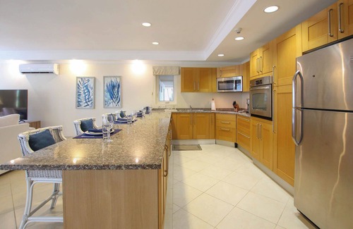 Saint Matthias Condo | Palm Beach 109 Hastings Barbados, 3 Bdrm condo. Beachfront, Pool, Best location!