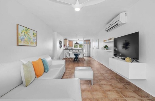 Zarzal Apartment | Palm Beach Villa | Tropical 3 BR Beachfront Apartment