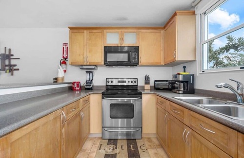 Zarzal Apartment | Palm Beach Villa | Tropical 3 BR Beachfront Apartment