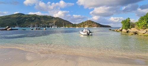 Cul de Sac House | PALM BLUE Caribbean Pinel Bay
