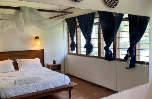 Muyenga House | Palm boulevard