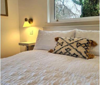 Etchinghill House | Palm Cottage