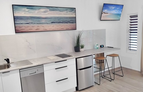 Palm Cove Apartment | Palm Cove Beach Retreat (1st Floor Apartment)