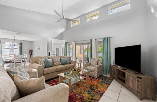 Bradenton House | Palm Gardens