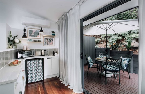 Terrigal Apartment | Palm House by Coast Hosting
