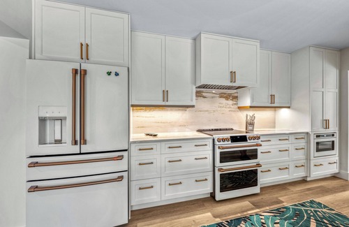 Siesta Key House | Palm Island Life - Heated Pool, Canal Front, Fire Pit, Walk to Siesta Beach