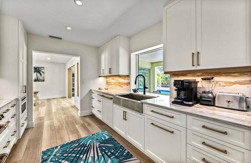 Siesta Key House | Palm Island Life - Heated Pool, Canal Front, Fire Pit, Walk to Siesta Beach
