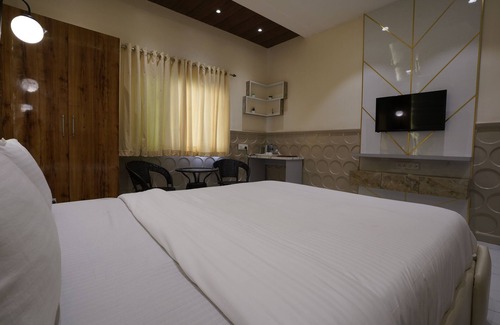 Gorai Hotel | Palm Springs Beach Resort - Gorai