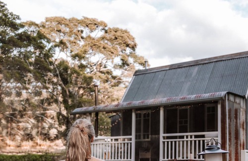 Austinville Cabin | Palmer&Gunn -Wee Tiny- Hot Tub by the creek
