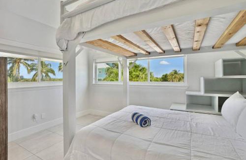Sugarloaf Key House | Palms Resort Main House - Key West