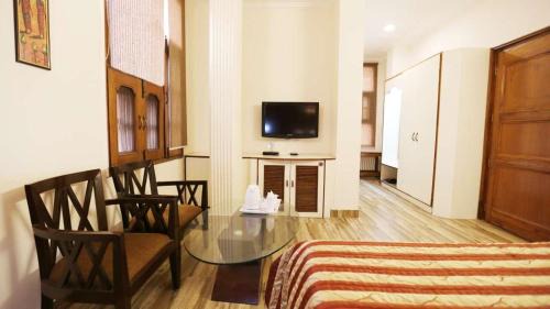 Patel Nagar Hotel | Pals Inn