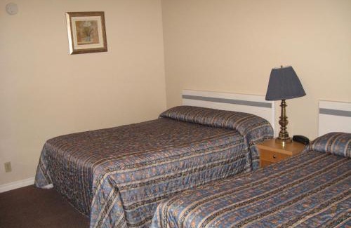 Medicine Hat Hotel | Pals Motel and RV Park
