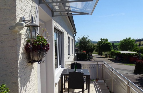 Wehr Apartment | Palzem Riverside Escape