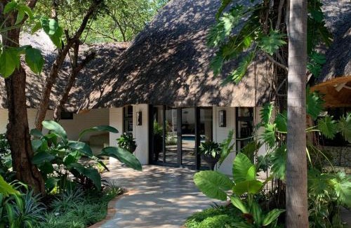 Victoria Falls Cabin | Pamarah Lodge