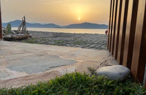 Kanatadika Villa | Pampas Seafront villa, 6 bedrooms, North Evvoia