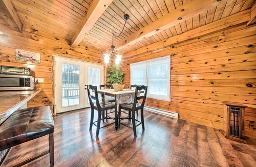Niobe Cabin | Panama Cabin on 36 Acres w/Hot Tub & Trails!
