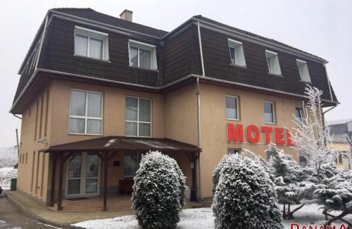 Szekesfehervar Bed & Breakfast | Panama Motel