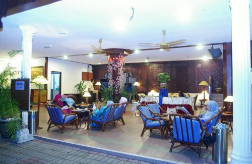Teluk Nipah Resort | Pangkor Bay View Beach Resort