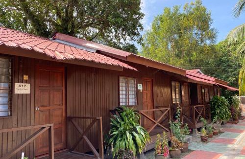 Teluk Nipah Resort | PANGKOR PURNAMA CHALET