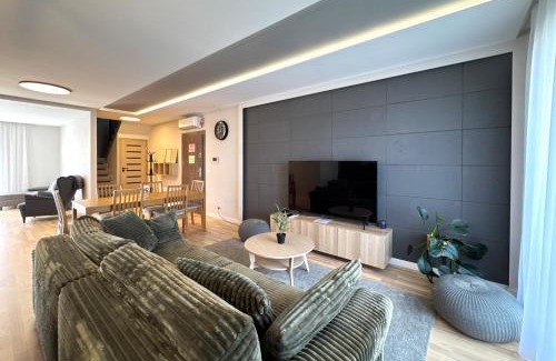 Rzeszow Apartment | Panorama Capital SkyRiver Residence