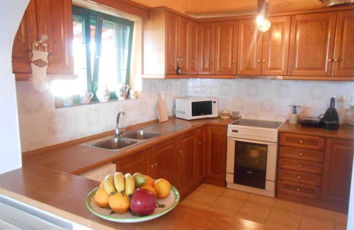 Kournas House | Panorama House, in Kournas, 7 min to sea, 4 min to taverns, views, E-working