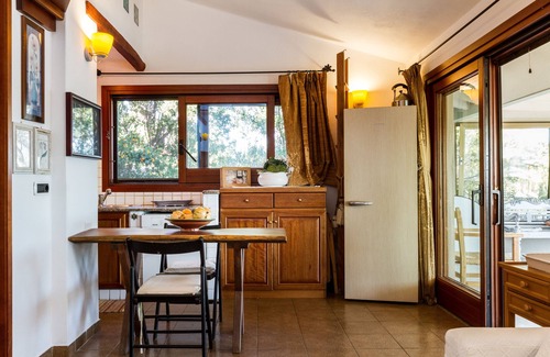 Porto Taverna Apartment | Panorama unico e a pochi metri dalla spiaggia available in August